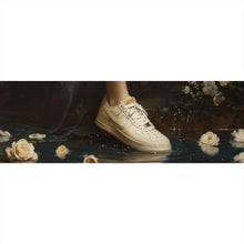 Lade das Bild in den Galerie-Viewer, Aluminiumbild gebürstet Heilige Frau mit Sneaker umgeben von Rosenblüten Panorama