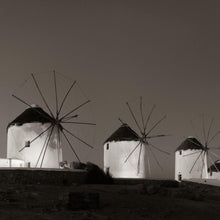 Lade das Bild in den Galerie-Viewer, Spannrahmenbild Historische Windmühlen bei Dämmerung Quadrat