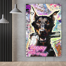 Lade das Bild in den Galerie-Viewer, Aluminiumbild gebürstet Hund mit Waffe im Pop Art Stil Hochformat