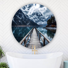 Lade das Bild in den Galerie-Viewer, Aluminiumbild gebürstet Imposante Berglandschaft am See Kreis