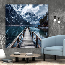 Lade das Bild in den Galerie-Viewer, Leinwandbild Imposante Berglandschaft am See Quadrat