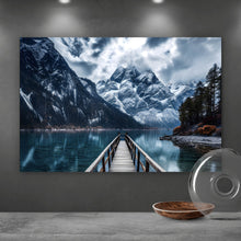 Lade das Bild in den Galerie-Viewer, Spannrahmenbild Imposante Berglandschaft am See Querformat