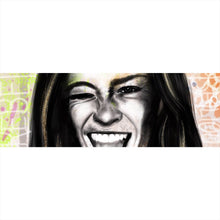 Lade das Bild in den Galerie-Viewer, Acrylglasbild Junge Frau zeigt rebellische Geste Panorama