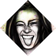 Lade das Bild in den Galerie-Viewer, Spannrahmenbild Junge Frau zeigt rebellische Geste Raute