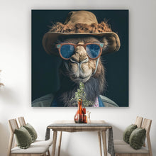 Lade das Bild in den Galerie-Viewer, Leinwandbild Kamel mit Hut und Sonnenbrille Quadrat