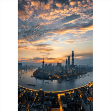 Lade das Bild in den Galerie-Viewer, Aluminiumbild gebürstet Kanal durch Stadtlandschaft bei Nacht Hochformat