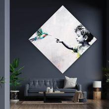 Lade das Bild in den Galerie-Viewer, Poster Kind berührt Vögel Raute