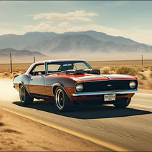 Lade das Bild in den Galerie-Viewer, Aluminiumbild Klassischer Muscle Car in der Wüste Quadrat