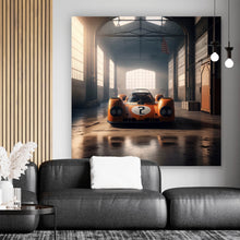 Lade das Bild in den Galerie-Viewer, Leinwandbild Klassischer Rennwagen in verlassener Halle Quadrat