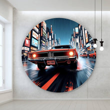 Lade das Bild in den Galerie-Viewer, Aluminiumbild Klassisches Auto fährt durch neonbeleuchtete Großstadt bei Regen Kreis