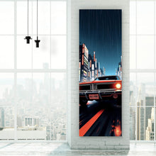 Lade das Bild in den Galerie-Viewer, Aluminiumbild Klassisches Auto fährt durch neonbeleuchtete Großstadt bei Regen Panorama Hoch