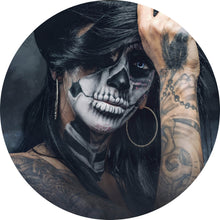 Lade das Bild in den Galerie-Viewer, Aluminiumbild gebürstet La Catrina No. 5 Kreis