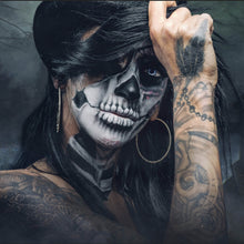 Lade das Bild in den Galerie-Viewer, Aluminiumbild gebürstet La Catrina No. 5 Quadrat