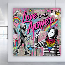 Lade das Bild in den Galerie-Viewer, Poster Love is the Answer Kindergraffiti Quadrat