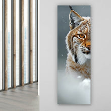 Lade das Bild in den Galerie-Viewer, Leinwandbild Luchs im verschneiten Winterwald Panorama Hoch