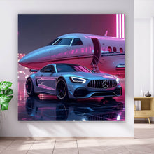 Lade das Bild in den Galerie-Viewer, Aluminiumbild gebürstet Luxuriöses Auto vor Privatjet bei Nacht Quadrat