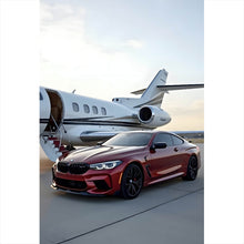 Lade das Bild in den Galerie-Viewer, Leinwandbild Luxusauto vor einem eleganten Privatjet am Flughafen Hochformat