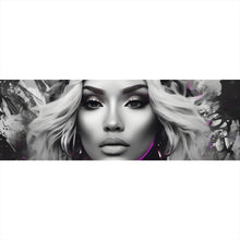 Lade das Bild in den Galerie-Viewer, Leinwandbild Majestätische Frau mit Krone kunstvoll Panorama