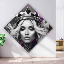 Lade das Bild in den Galerie-Viewer, Acrylglasbild Majestätische Frau mit Krone kunstvoll Raute