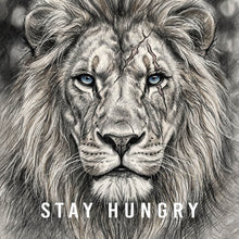 Lade das Bild in den Galerie-Viewer, Acrylglasbild Majestätischer Löwe Stay Hungry Quadrat
