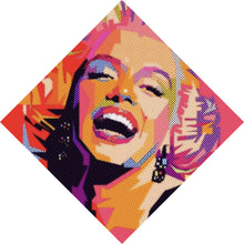 Lade das Bild in den Galerie-Viewer, Poster Marylin in rasterartiger Textur Pop Art Raute