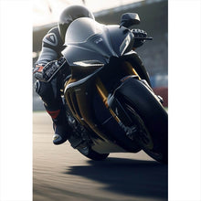 Lade das Bild in den Galerie-Viewer, Poster Motorradfahrt auf der Rennstrecke bei Sonnenuntergang Hochformat