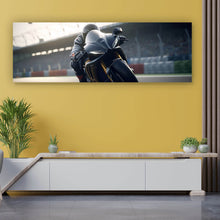 Lade das Bild in den Galerie-Viewer, Poster Motorradfahrt auf der Rennstrecke bei Sonnenuntergang Panorama