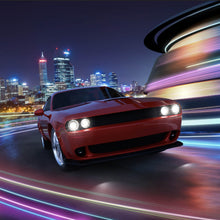 Lade das Bild in den Galerie-Viewer, Leinwandbild Muscle Car in der Stadt bei Nacht Quadrat