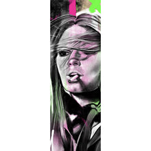 Lade das Bild in den Galerie-Viewer, Aluminiumbild Nachdenkliche Frau mit Zigarette Panorama Hoch