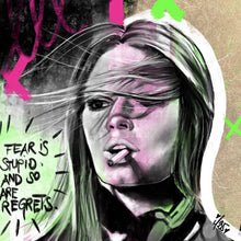 Lade das Bild in den Galerie-Viewer, Acrylglasbild Nachdenkliche Frau mit Zigarette Quadrat