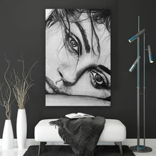 Lade das Bild in den Galerie-Viewer, Acrylglasbild Nachdenkliches weibliches Gesicht Zeichenstil Hochformat
