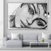 Lade das Bild in den Galerie-Viewer, Aluminiumbild gebürstet Nachdenkliches weibliches Gesicht Zeichenstil Querformat