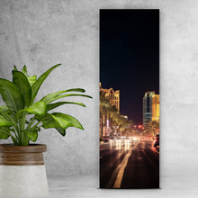 Lade das Bild in den Galerie-Viewer, Poster Nachtleben in Las Vegas Panorama Hoch