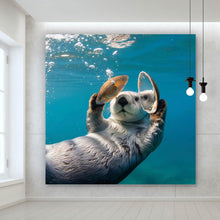 Lade das Bild in den Galerie-Viewer, Leinwandbild Niedlicher Otter mit Muscheln im Wasser Quadrat