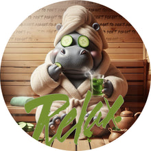 Lade das Bild in den Galerie-Viewer, Aluminiumbild gebürstet Nilpferd entspannt in der Sauna Digital Art Kreis