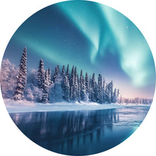 Lade das Bild in den Galerie-Viewer, Aluminiumbild gebürstet Nordlicht über verschneiter Winterlandschaft Kreis