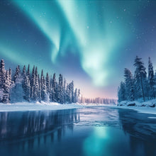Lade das Bild in den Galerie-Viewer, Spannrahmenbild Nordlicht über verschneiter Winterlandschaft Quadrat