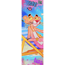 Lade das Bild in den Galerie-Viewer, Poster Panther am Strand Pink Pop Art Panorama Hoch