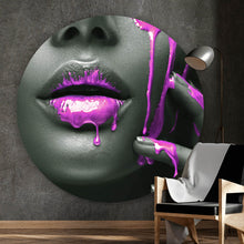 Lade das Bild in den Galerie-Viewer, Aluminiumbild gebürstet Pinke Lippen Kreis