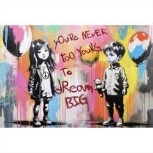 Lade das Bild in den Galerie-Viewer, Aluminiumbild gebürstet Pop Art Kinder mit Ballons you are never too young Querformat