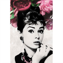 Lade das Bild in den Galerie-Viewer, Spannrahmenbild Portrait Audrey Hepburn mit Blüten Hochformat