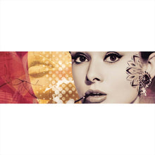 Lade das Bild in den Galerie-Viewer, Aluminiumbild gebürstet Portrait Audrey Hepburn Retro Panorama