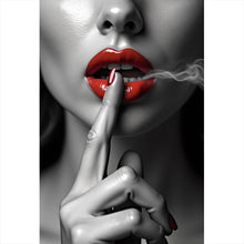 Lade das Bild in den Galerie-Viewer, Aluminiumbild gebürstet Rauchige rote Lippen Hochformat