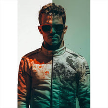 Lade das Bild in den Galerie-Viewer, Poster Rennfahrer Porträt Hochformat