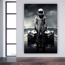 Lade das Bild in den Galerie-Viewer, Aluminiumbild Rennfahrer vor Auto auf nasser Rennstrecke Hochformat