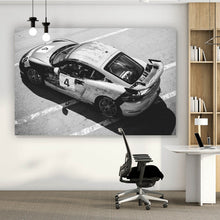 Lade das Bild in den Galerie-Viewer, Spannrahmenbild Rennwagen auf Rennstrecke Querformat