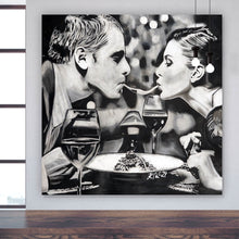 Lade das Bild in den Galerie-Viewer, Acrylglasbild Romantisches Abendessen Paar teilt Spaghetti Quadrat