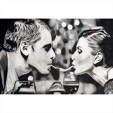 Lade das Bild in den Galerie-Viewer, Acrylglasbild Romantisches Abendessen Paar teilt Spaghetti Querformat