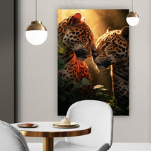 Lade das Bild in den Galerie-Viewer, Aluminiumbild gebürstet Romantisches Leoparden Paar Hochformat