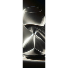 Lade das Bild in den Galerie-Viewer, Aluminiumbild Sanduhr von Lichtstrahlen durchleuchtet Panorama Hoch